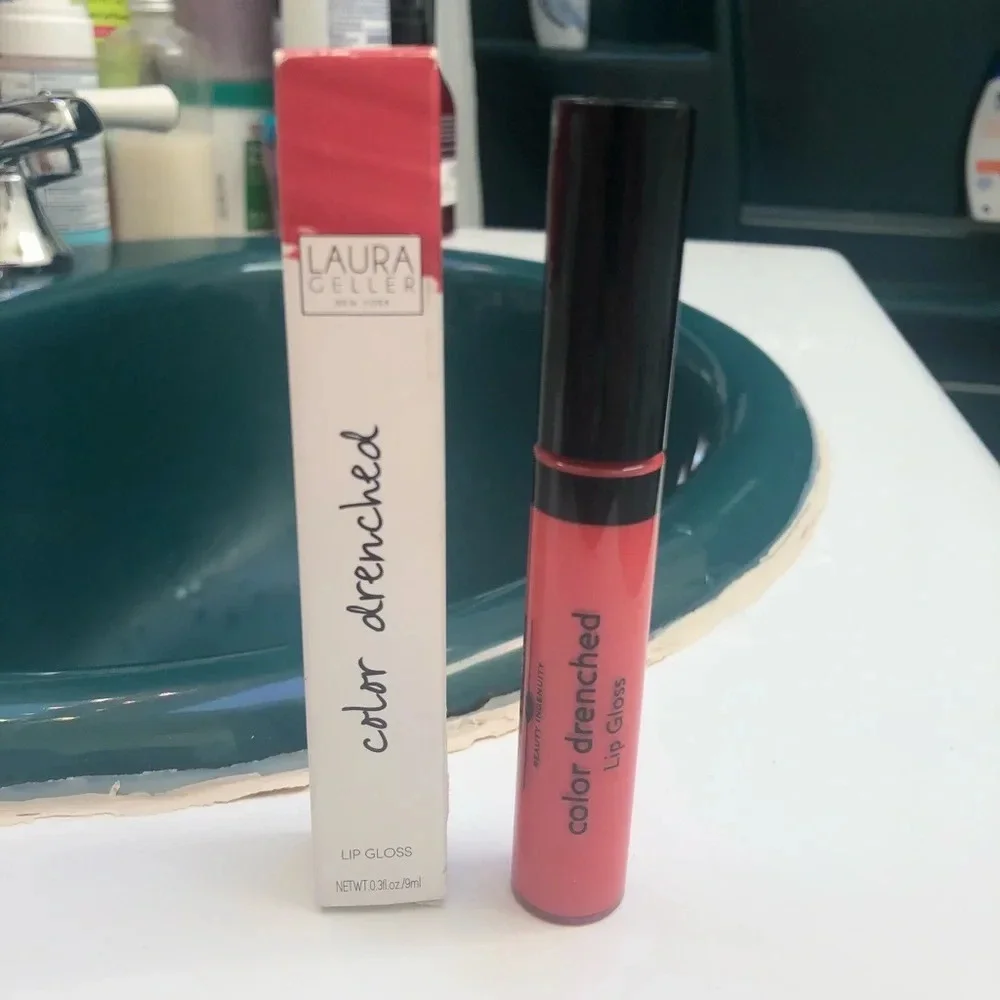 NIB LAURA GELLER GUAVA DELIGHT LIQUID LIPSTICK